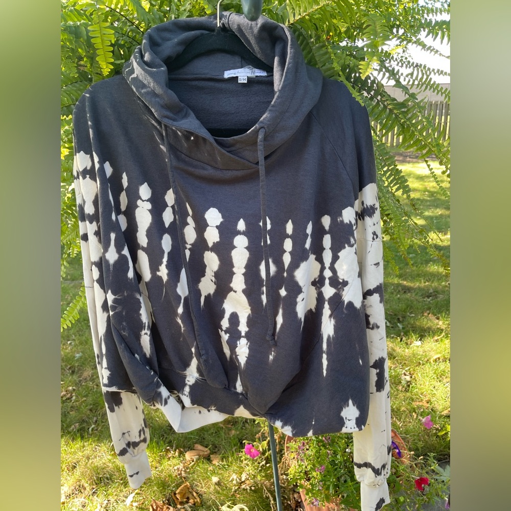 Young Fabulous & Broke Tie Dye Crop Sweatshirt Hoodie Navy and Cream Size S/M
